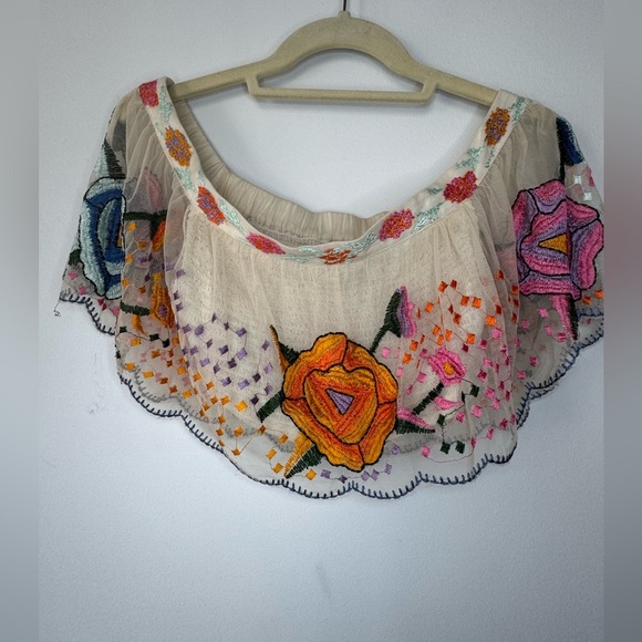 Urban Outfitters Floral Embroidered Cropped Top - Size M - Picture 1 of 11